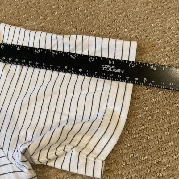 Travis Mathew Golf Polo Shirt Mens M White Striped Casual Golf Stretch - Picture 5 of 8